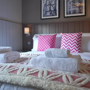 4* Апарт-отель The Lawrance Luxury -